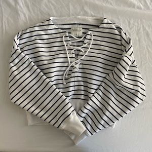 Abercrombie & Fitch Tie Front Crop Sweater